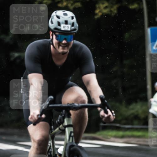 13.09.2026 - Stadtparktriathlon H.Heesch http://msf.ph/oto/10367129 13.09.2026 12:01:51 Radfahren 863, 867, 871, 897, 915, 938 meine-sportfotos.de