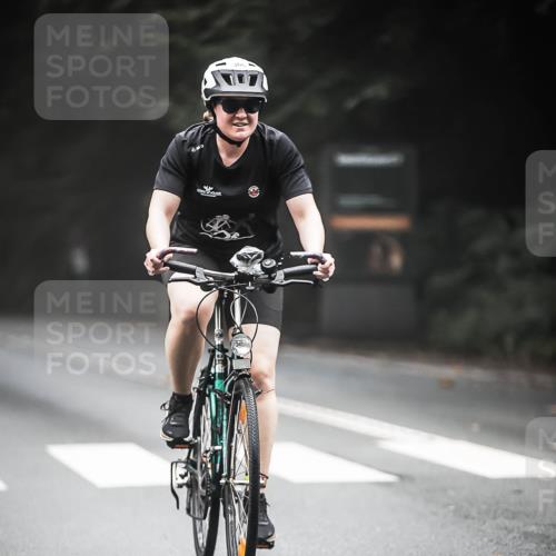 13.09.2026 - Stadtparktriathlon H.Heesch http://msf.ph/oto/10367130 13.09.2026 10:15:27 Radfahren 219, 293, 306 meine-sportfotos.de