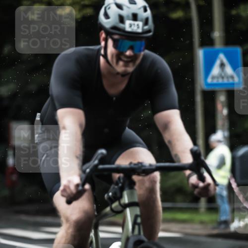 13.09.2026 - Stadtparktriathlon H.Heesch http://msf.ph/oto/10367132 13.09.2026 12:01:51 Radfahren 863, 867, 871, 897, 915, 938 meine-sportfotos.de