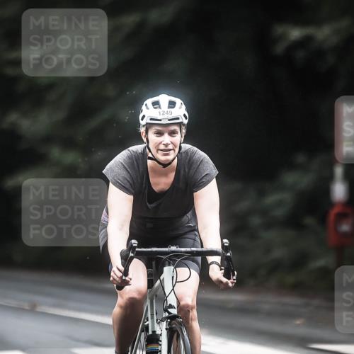 13.09.2026 - Stadtparktriathlon H.Heesch http://msf.ph/oto/10367134 13.09.2026 13:16:37 Radfahren 1249, 1327, 1330 meine-sportfotos.de