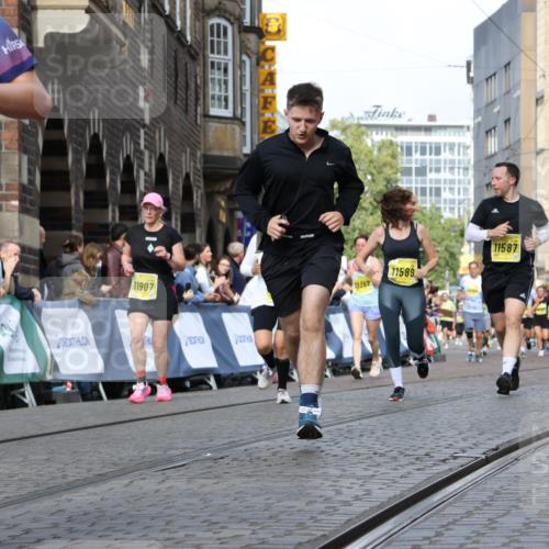 13.09.2026 - 21. swb-Marathon Bremen Strokosch-Dieckow http://msf.ph/oto/10367138 13.09.2026 11:00:14 Ziel 10175, 10236, 10355, 10669, 10691, 10867, 11054, 11056, 11071, 11089, 11158, 11159, 11160, 11194, 11250, 11259, 11427, 11445, 11453, 11528, 11637, 11803, 11879, 11904, 12123, 12138, 12238, 12239, 12242, 12243, 12274, 12388, 12480, 10144, 10677, 10801, 10810, 11045, 11126, 11129, 11547, 11623, 12018, 12105, 12106, 12190, 12291, 12394, 12530, 12531 meine-sportfotos.de