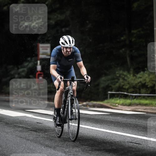 13.09.2026 - Stadtparktriathlon H.Heesch http://msf.ph/oto/10367149 13.09.2026 12:01:52 Radfahren 863, 867, 871, 897, 915, 938, 1063 meine-sportfotos.de