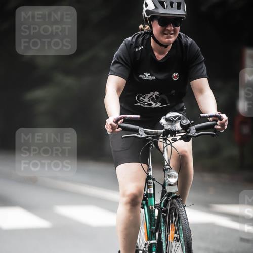 13.09.2026 - Stadtparktriathlon H.Heesch http://msf.ph/oto/10367153 13.09.2026 10:15:28 Radfahren 219, 293, 306 meine-sportfotos.de