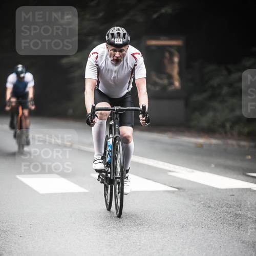 13.09.2026 - Stadtparktriathlon H.Heesch http://msf.ph/oto/10367158 13.09.2026 10:15:33 Radfahren 218, 293, 306, 329, 341 meine-sportfotos.de
