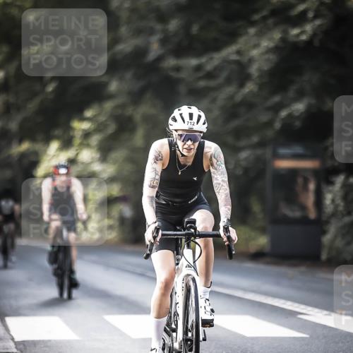 13.09.2026 - Stadtparktriathlon H.Heesch http://msf.ph/oto/10367183 13.09.2026 11:24:25 Radfahren 467, 655, 676, 690, 712 meine-sportfotos.de