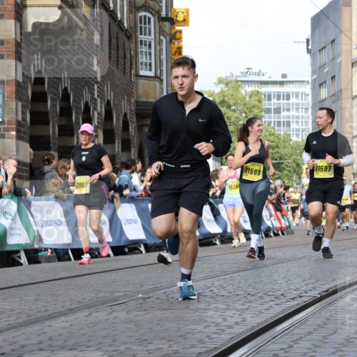 13.09.2026 - 21. swb-Marathon Bremen Strokosch-Dieckow http://msf.ph/oto/10367213 13.09.2026 11:00:15 Ziel 10175, 10236, 10691, 10758, 10867, 11054, 11056, 11071, 11089, 11158, 11159, 11160, 11250, 11259, 11427, 11445, 11453, 11528, 11637, 11803, 11879, 11904, 12123, 12238, 12239, 12242, 12243, 12274, 12388, 12480, 10144, 10677, 10801, 10810, 11045, 11126, 11129, 11547, 11623, 12018, 12105, 12106, 12190, 12291, 12394, 12530, 12531 meine-sportfotos.de