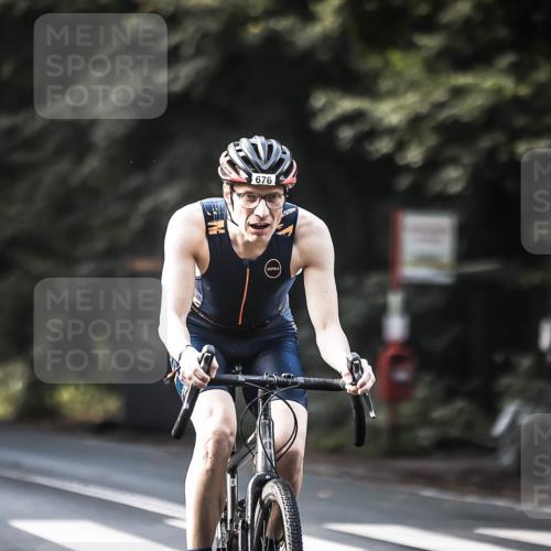 13.09.2026 - Stadtparktriathlon H.Heesch http://msf.ph/oto/10367223 13.09.2026 11:24:27 Radfahren 467, 649, 655, 676, 712 meine-sportfotos.de