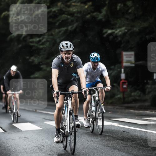 13.09.2026 - Stadtparktriathlon H.Heesch http://msf.ph/oto/10367236 13.09.2026 12:01:59 Radfahren 844, 871, 935, 985, 1033, 1062, 1063 meine-sportfotos.de