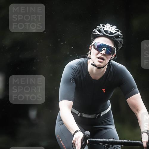 13.09.2026 - Stadtparktriathlon H.Heesch http://msf.ph/oto/10367241 13.09.2026 13:16:45 Radfahren 1327, 1412, 1421 meine-sportfotos.de