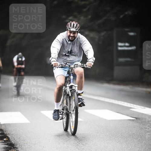 13.09.2026 - Stadtparktriathlon H.Heesch http://msf.ph/oto/10367253 13.09.2026 10:15:36 Radfahren 218, 293, 329, 341, 409 meine-sportfotos.de