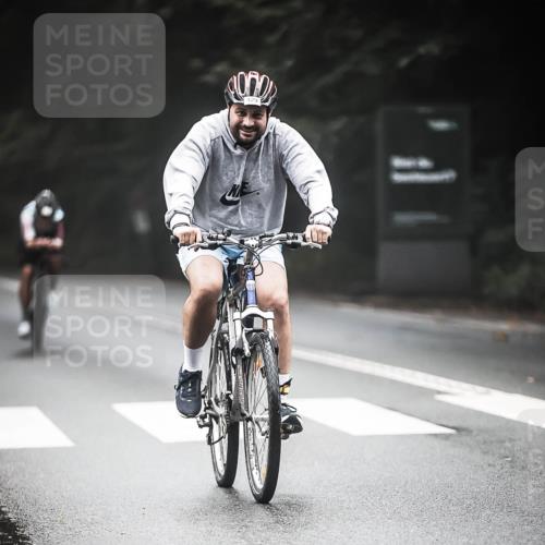 13.09.2026 - Stadtparktriathlon H.Heesch http://msf.ph/oto/10367256 13.09.2026 10:15:37 Radfahren 218, 293, 329, 341, 409 meine-sportfotos.de