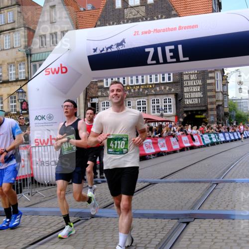 13.09.2026 - 21. swb-Marathon Bremen Tim E. http://msf.ph/oto/10367268 13.09.2026 13:04:36 Ziel 650, 1860, 3284, 3424, 4110, 4239, 6815, 7871, 9813 meine-sportfotos.de