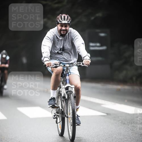 13.09.2026 - Stadtparktriathlon H.Heesch http://msf.ph/oto/10367279 13.09.2026 10:15:37 Radfahren 218, 293, 329, 341, 409 meine-sportfotos.de
