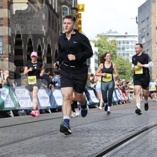 13.09.2026 - 21. swb-Marathon Bremen Strokosch-Dieckow http://msf.ph/oto/10367289 13.09.2026 11:00:15 Ziel 10175, 10236, 10691, 10758, 10867, 11054, 11056, 11071, 11089, 11158, 11159, 11160, 11250, 11259, 11427, 11445, 11453, 11528, 11637, 11803, 11879, 11904, 12123, 12238, 12239, 12242, 12243, 12274, 12388, 12480, 10144, 10677, 10801, 10810, 11045, 11126, 11129, 11547, 11623, 12018, 12105, 12106, 12190, 12291, 12394, 12530, 12531 meine-sportfotos.de