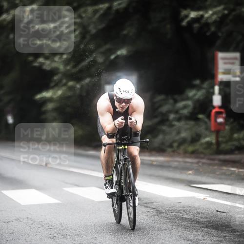 13.09.2026 - Stadtparktriathlon H.Heesch http://msf.ph/oto/10367301 13.09.2026 13:17:07 Radfahren 1426 meine-sportfotos.de