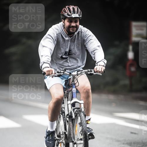 13.09.2026 - Stadtparktriathlon H.Heesch http://msf.ph/oto/10367310 13.09.2026 10:15:37 Radfahren 218, 293, 329, 341, 409 meine-sportfotos.de