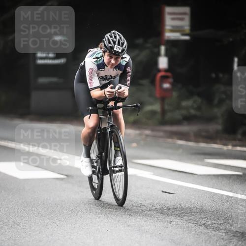 13.09.2026 - Stadtparktriathlon H.Heesch http://msf.ph/oto/10367337 13.09.2026 10:15:39 Radfahren 218, 293, 329, 341, 409 meine-sportfotos.de