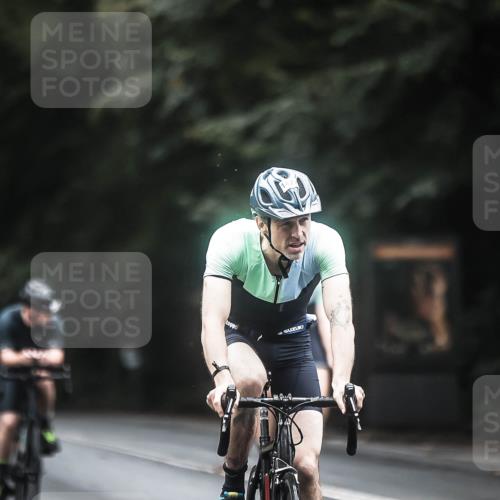 13.09.2026 - Stadtparktriathlon H.Heesch http://msf.ph/oto/10367364 13.09.2026 13:17:16 Radfahren 1239, 1319, 1324, 1422 meine-sportfotos.de