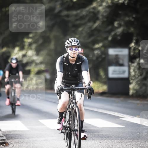 13.09.2026 - Stadtparktriathlon H.Heesch http://msf.ph/oto/10367413 13.09.2026 11:24:40 Radfahren 637, 672, 722, 739, 762, 779, 795, 1799 meine-sportfotos.de