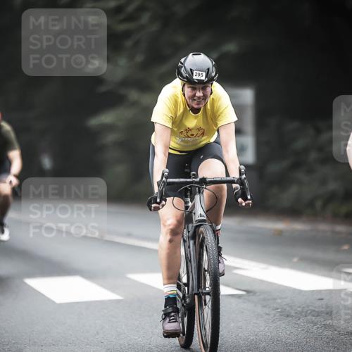 13.09.2026 - Stadtparktriathlon H.Heesch http://msf.ph/oto/10367417 13.09.2026 10:15:47 Radfahren 263, 295, 327, 409 meine-sportfotos.de