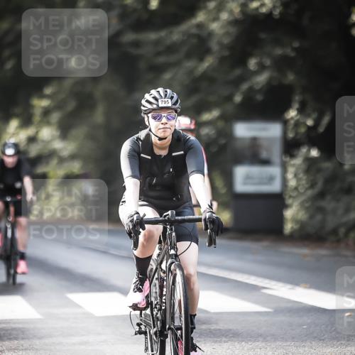 13.09.2026 - Stadtparktriathlon H.Heesch http://msf.ph/oto/10367419 13.09.2026 11:24:40 Radfahren 637, 672, 722, 739, 762, 779, 795, 1799 meine-sportfotos.de