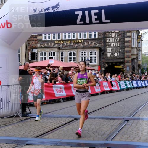 13.09.2026 - 21. swb-Marathon Bremen Tim E. http://msf.ph/oto/10367420 13.09.2026 13:04:47 Ziel 650, 744, 1223, 1224, 1860, 2207, 2956, 3284, 4239, 7871, 8936, 13034 meine-sportfotos.de