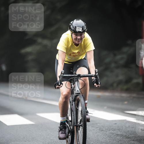 13.09.2026 - Stadtparktriathlon H.Heesch http://msf.ph/oto/10367425 13.09.2026 10:15:47 Radfahren 263, 295, 327, 409 meine-sportfotos.de
