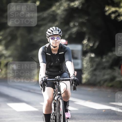 13.09.2026 - Stadtparktriathlon H.Heesch http://msf.ph/oto/10367431 13.09.2026 11:24:40 Radfahren 637, 672, 722, 739, 762, 779, 795, 1799 meine-sportfotos.de