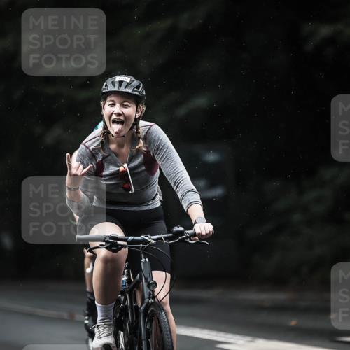 13.09.2026 - Stadtparktriathlon H.Heesch http://msf.ph/oto/10367491 13.09.2026 12:02:13 Radfahren 714, 773, 780, 869, 882, 892, 949, 977 meine-sportfotos.de