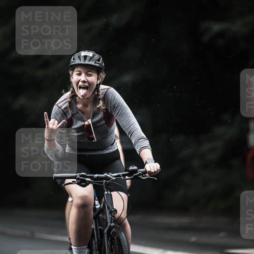13.09.2026 - Stadtparktriathlon H.Heesch http://msf.ph/oto/10367498 13.09.2026 12:02:14 Radfahren 714, 780, 869, 926, 949, 977 meine-sportfotos.de