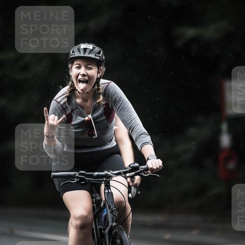 13.09.2026 - Stadtparktriathlon H.Heesch http://msf.ph/oto/10367507 13.09.2026 12:02:14 Radfahren 714, 780, 869, 926, 949, 977 meine-sportfotos.de