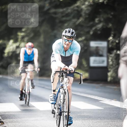 13.09.2026 - Stadtparktriathlon H.Heesch http://msf.ph/oto/10367517 13.09.2026 11:24:43 Radfahren 606, 637, 672, 722, 739, 762, 795, 1799 meine-sportfotos.de