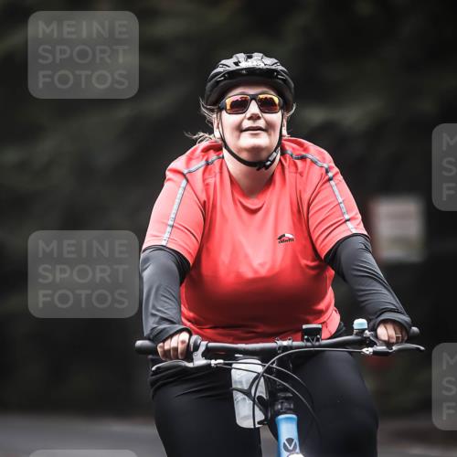 13.09.2026 - Stadtparktriathlon H.Heesch http://msf.ph/oto/10367566 13.09.2026 10:16:03 Radfahren 216, 278 meine-sportfotos.de