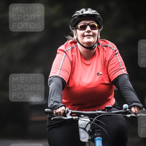13.09.2026 - Stadtparktriathlon H.Heesch http://msf.ph/oto/10367572 13.09.2026 10:16:03 Radfahren 216, 278 meine-sportfotos.de