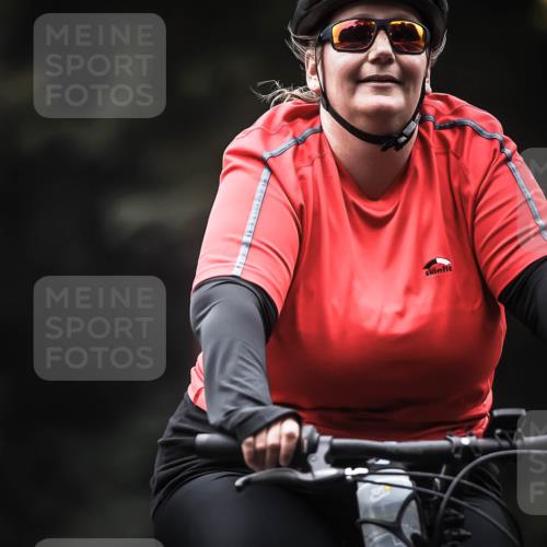13.09.2026 - Stadtparktriathlon H.Heesch http://msf.ph/oto/10367587 13.09.2026 10:16:03 Radfahren 216, 278 meine-sportfotos.de
