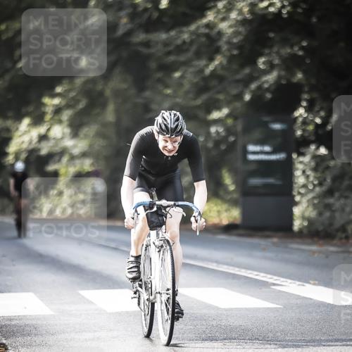 13.09.2026 - Stadtparktriathlon H.Heesch http://msf.ph/oto/10367618 13.09.2026 11:24:49 Radfahren 606, 637, 662, 672, 816 meine-sportfotos.de
