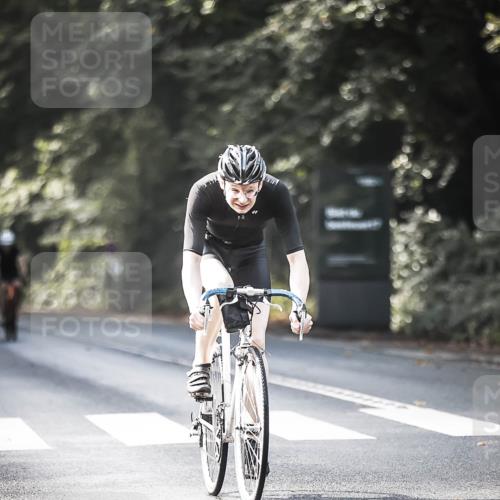13.09.2026 - Stadtparktriathlon H.Heesch http://msf.ph/oto/10367624 13.09.2026 11:24:49 Radfahren 606, 637, 662, 672, 816 meine-sportfotos.de
