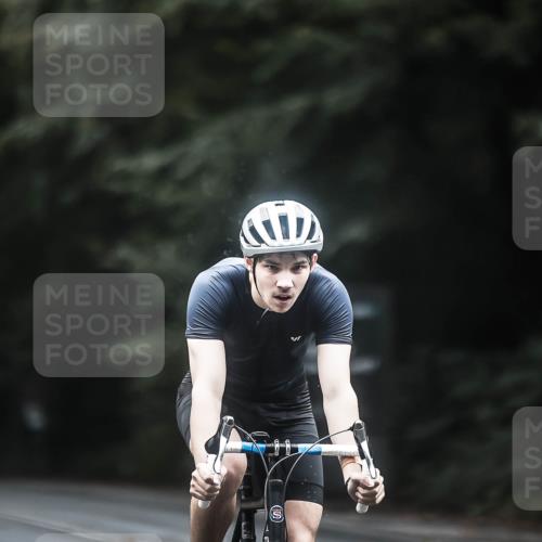 13.09.2026 - Stadtparktriathlon H.Heesch http://msf.ph/oto/10367634 13.09.2026 13:17:53 Radfahren 1396, 1405, 1465, 1472, 1475, 1477 meine-sportfotos.de