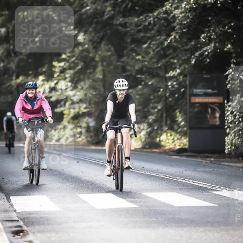 13.09.2026 - Stadtparktriathlon H.Heesch http://msf.ph/oto/10367678 13.09.2026 11:24:52 Radfahren 606, 662, 816 meine-sportfotos.de