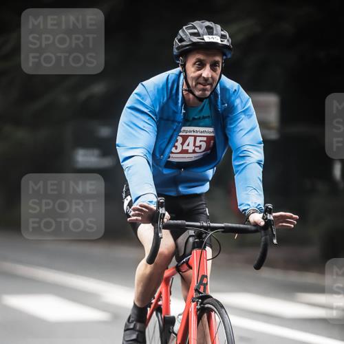 13.09.2026 - Stadtparktriathlon H.Heesch http://msf.ph/oto/10367682 13.09.2026 10:16:20 Radfahren 211, 221, 227, 287, 345 meine-sportfotos.de
