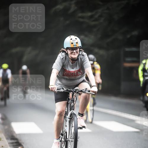 13.09.2026 - Stadtparktriathlon H.Heesch http://msf.ph/oto/10367692 13.09.2026 10:16:23 Radfahren 211, 221, 227, 284, 287, 301, 345 meine-sportfotos.de