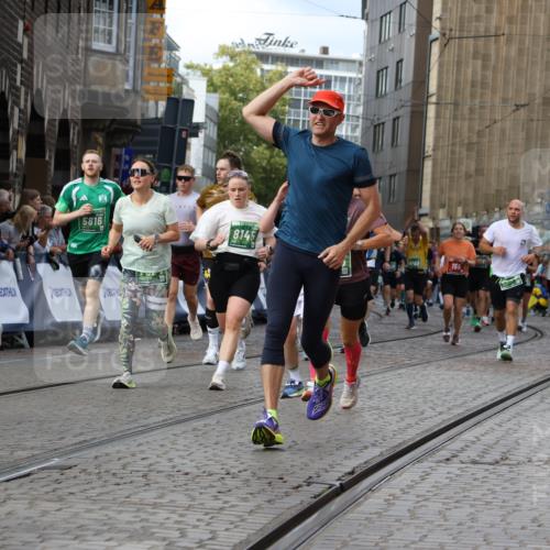 13.09.2026 - 21. swb-Marathon Bremen Strokosch-Dieckow http://msf.ph/oto/10367696 13.09.2026 13:35:53 Ziel 156, 607, 2041, 2090, 2318, 2356, 3055, 3087, 3226, 3621, 3704, 3780, 4326, 5308, 5661, 6315, 6418, 6465, 6466, 6644, 6649, 7285, 7377, 7597, 7675, 7700, 8401, 8530, 8816, 8915, 9784, 9845, 9862, 9887, 9892, 563, 1867, 2565, 3026, 3224, 3454, 3489, 4016, 5026, 5259, 5276, 5816, 6159, 6874, 6982, 7036, 7043, 7256, 7385, 7804, 8145, 8227, 8275, 8488, 9076, 9243, 9497, 13179 meine-sportfotos.de