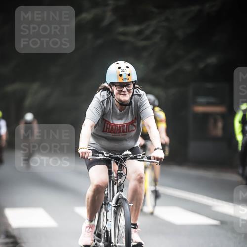 13.09.2026 - Stadtparktriathlon H.Heesch http://msf.ph/oto/10367699 13.09.2026 10:16:23 Radfahren 211, 221, 227, 284, 287, 301, 345 meine-sportfotos.de