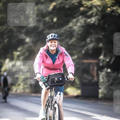 13.09.2026 - Stadtparktriathlon H.Heesch http://msf.ph/oto/10367722 13.09.2026 11:24:54 Radfahren 606, 657, 662, 816 meine-sportfotos.de