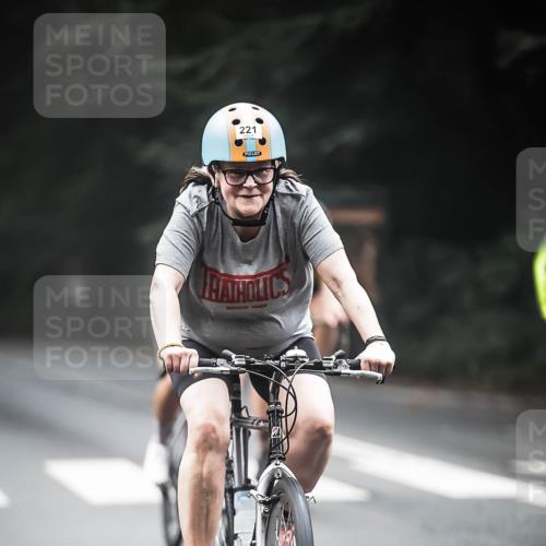 13.09.2026 - Stadtparktriathlon H.Heesch http://msf.ph/oto/10367725 13.09.2026 10:16:23 Radfahren 211, 221, 227, 284, 287, 301, 345 meine-sportfotos.de