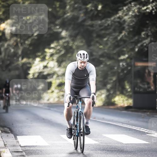 13.09.2026 - Stadtparktriathlon H.Heesch http://msf.ph/oto/10367732 13.09.2026 11:24:58 Radfahren 657, 662, 752, 816 meine-sportfotos.de