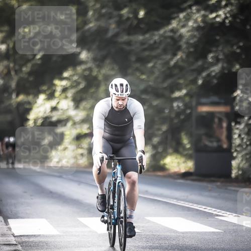 13.09.2026 - Stadtparktriathlon H.Heesch http://msf.ph/oto/10367736 13.09.2026 11:24:58 Radfahren 657, 662, 752, 816 meine-sportfotos.de