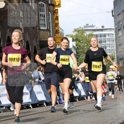 13.09.2026 - 21. swb-Marathon Bremen Strokosch-Dieckow http://msf.ph/oto/10367737 13.09.2026 11:00:27 Ziel 10175, 10758, 10867, 11016, 11071, 11158, 11159, 11160, 11250, 11259, 11445, 11453, 11524, 11525, 11528, 11587, 11588, 11589, 11879, 11907, 12123, 12190, 12274, 12352, 10263, 10272, 10275, 10306, 10369, 11162, 11180, 11556, 11687, 11708, 11769, 11838, 12018, 12430 meine-sportfotos.de