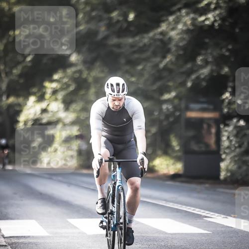 13.09.2026 - Stadtparktriathlon H.Heesch http://msf.ph/oto/10367744 13.09.2026 11:24:59 Radfahren 657, 662, 752, 763, 816 meine-sportfotos.de