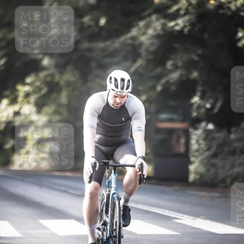 13.09.2026 - Stadtparktriathlon H.Heesch http://msf.ph/oto/10367755 13.09.2026 11:24:59 Radfahren 657, 662, 752, 763, 816 meine-sportfotos.de